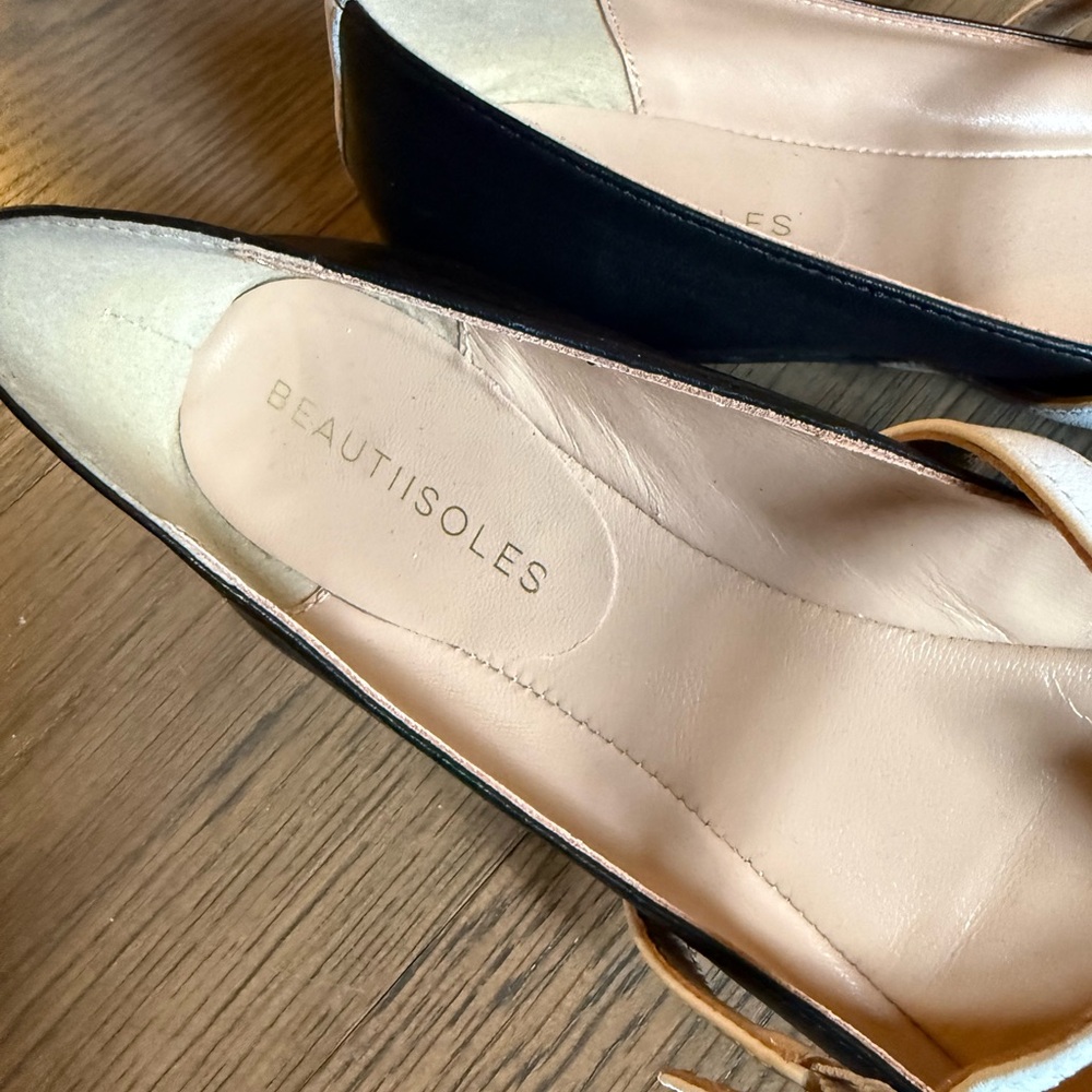 Beautiisoles Maya black leather  with white strap Mary Jane shoes. Size 9 or 40 - Picture 5 of 7